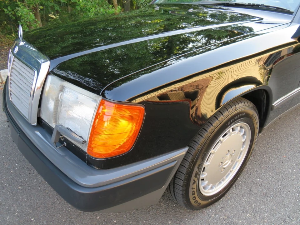 1989 Mercedes-Benz W124 E-Class - Image 24 of 31