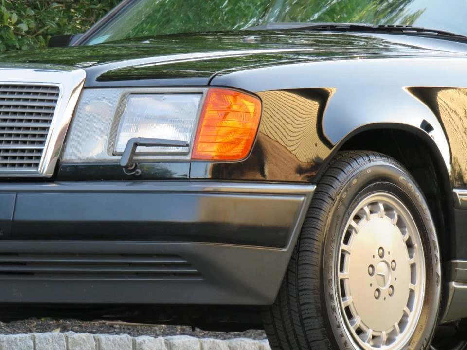 1989 Mercedes-Benz W124 E-Class - Image 25 of 31