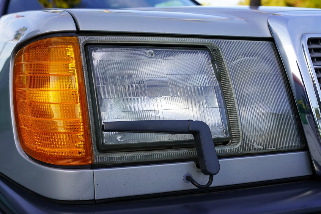 1989 Mercedes-Benz W124 E-Class - Image 24 of 31