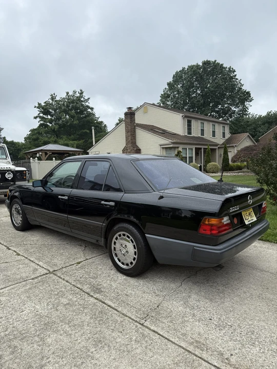 1989 Mercedes-Benz W124 E-Class - Image 16 of 31