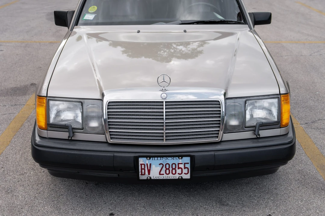 1989 Mercedes-Benz W124 E-Class - Image 9 of 31