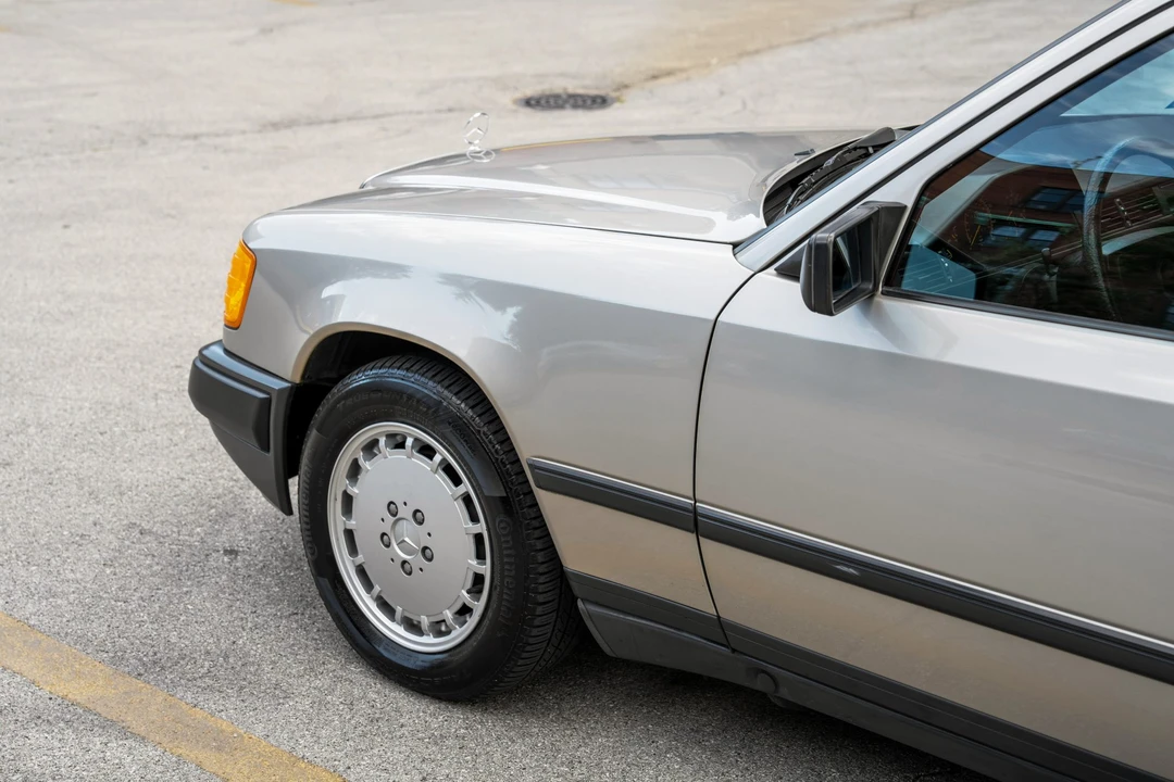 1989 Mercedes-Benz W124 E-Class - Image 25 of 31