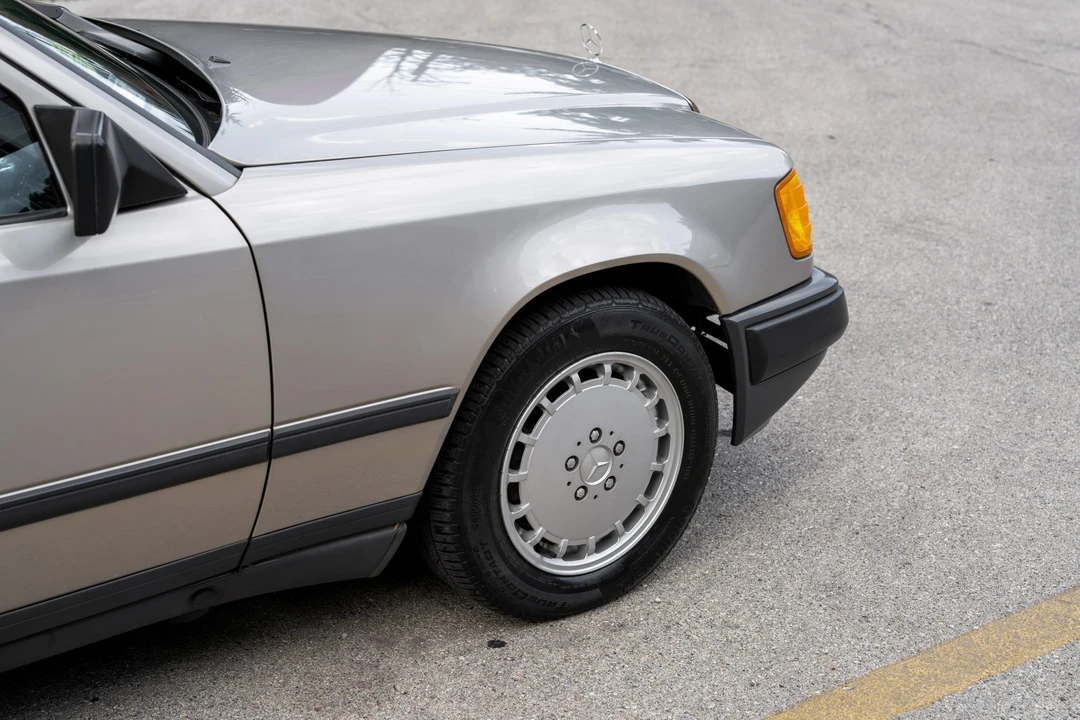1989 Mercedes-Benz W124 E-Class - Image 24 of 31