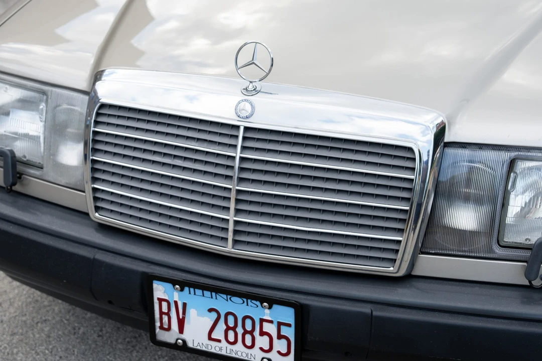 1989 Mercedes-Benz W124 E-Class - Image 17 of 31
