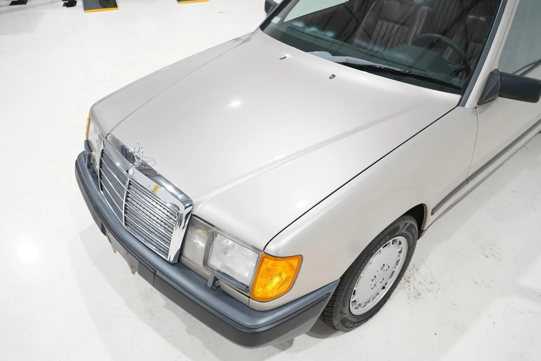 1989 Mercedes-Benz W124 E-Class - Image 16 of 31