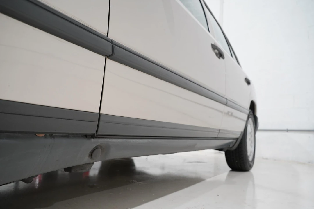 1989 Mercedes-Benz W124 E-Class - Image 26 of 31