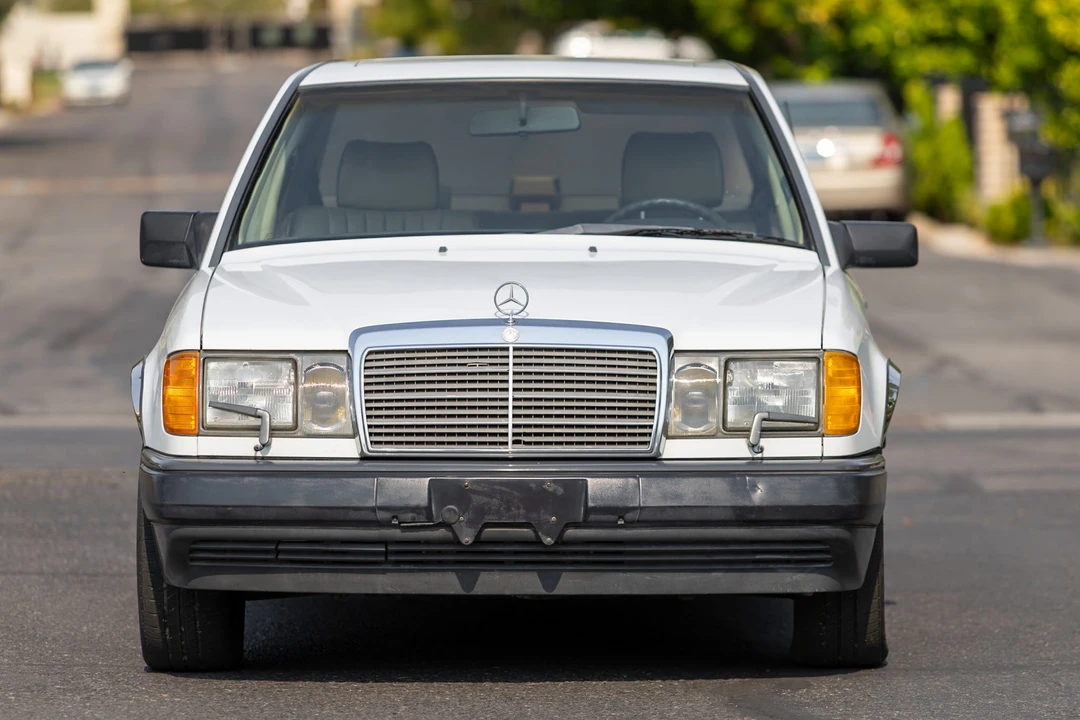 1989 Mercedes-Benz W124 E-Class - Image 4 of 31