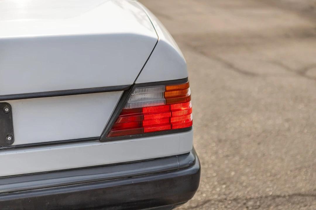 1989 Mercedes-Benz W124 E-Class - Image 25 of 31