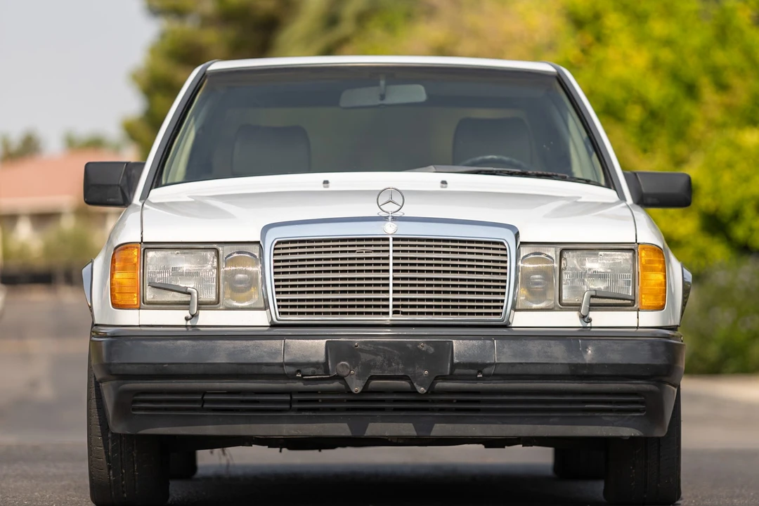 1989 Mercedes-Benz W124 E-Class - Image 13 of 31