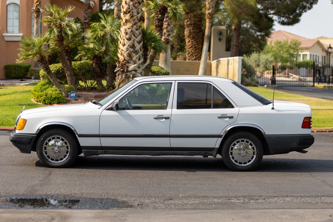 1989 Mercedes-Benz W124 E-Class - Image 6 of 31