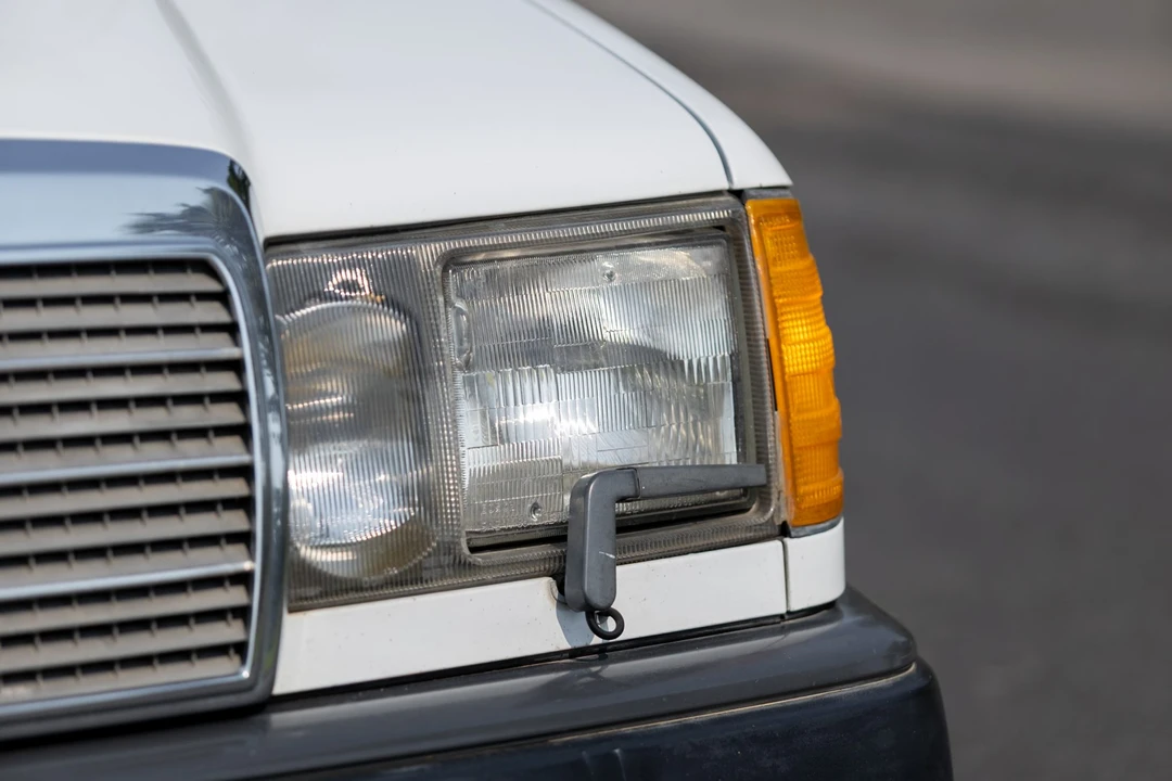 1989 Mercedes-Benz W124 E-Class - Image 21 of 31