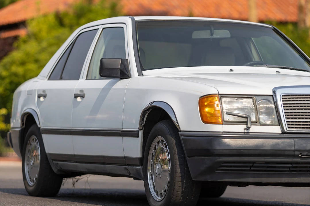 1989 Mercedes-Benz W124 E-Class - Image 14 of 31