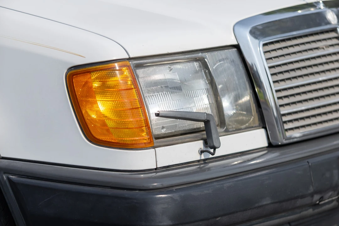 1989 Mercedes-Benz W124 E-Class - Image 20 of 31