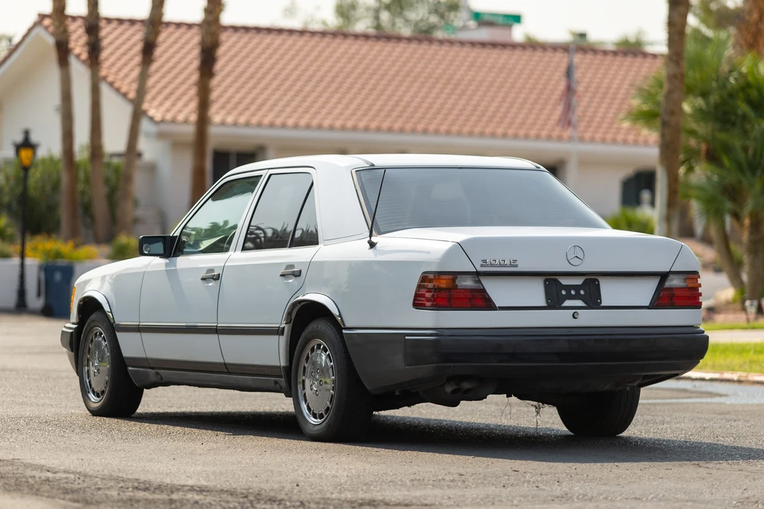 1989 Mercedes-Benz W124 E-Class - Image 7 of 31