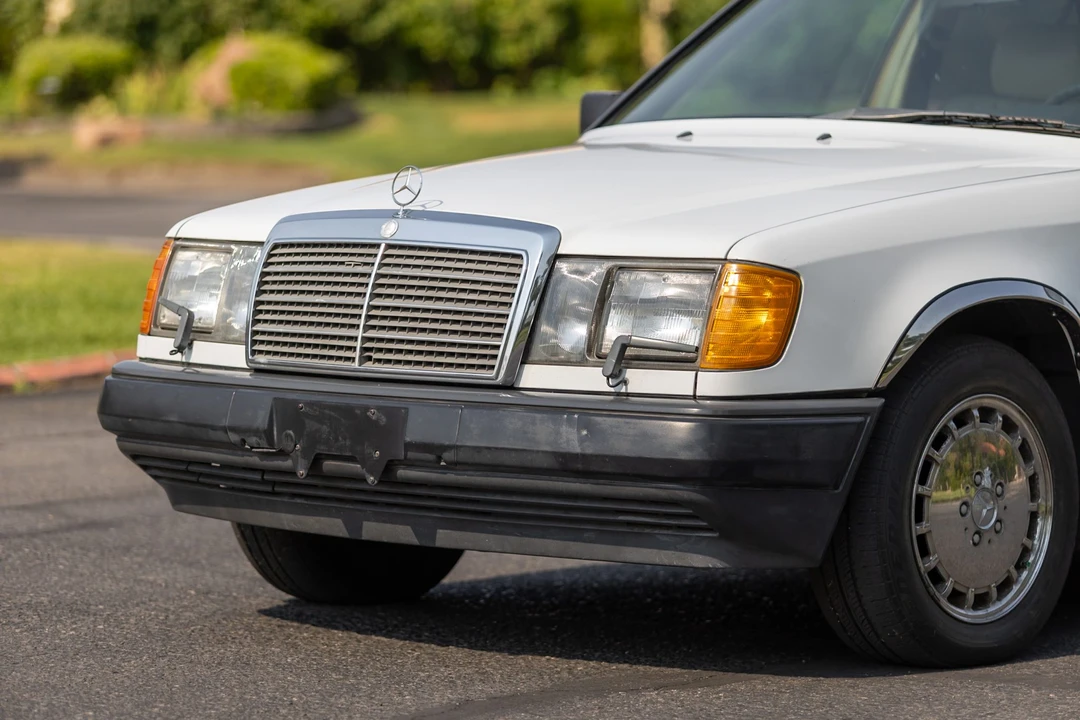 1989 Mercedes-Benz W124 E-Class - Image 17 of 31