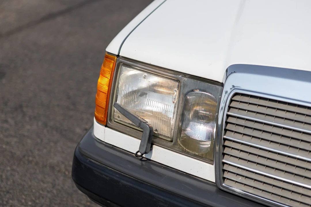 1989 Mercedes-Benz W124 E-Class - Image 18 of 31