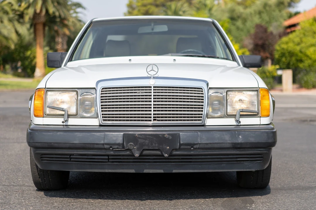 1989 Mercedes-Benz W124 E-Class - Image 3 of 31