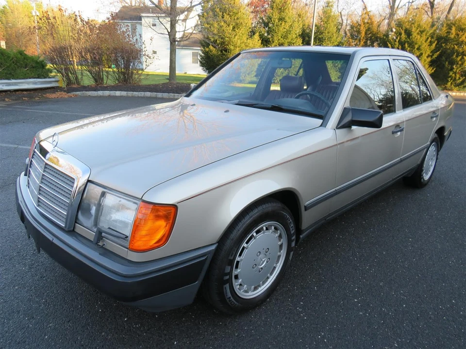 1989 Mercedes-Benz W124 E-Class - Image 16 of 31