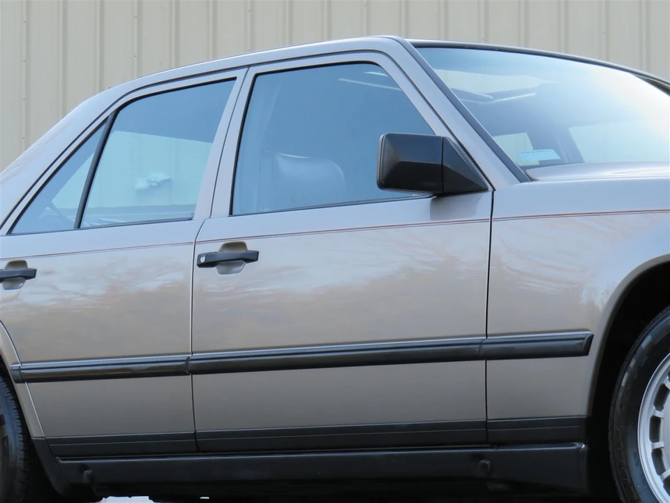 1989 Mercedes-Benz W124 E-Class - Image 21 of 31