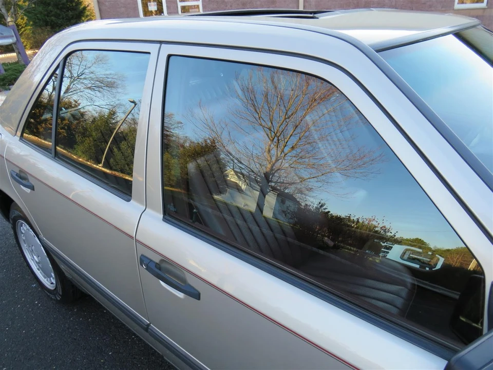 1989 Mercedes-Benz W124 E-Class - Image 26 of 31