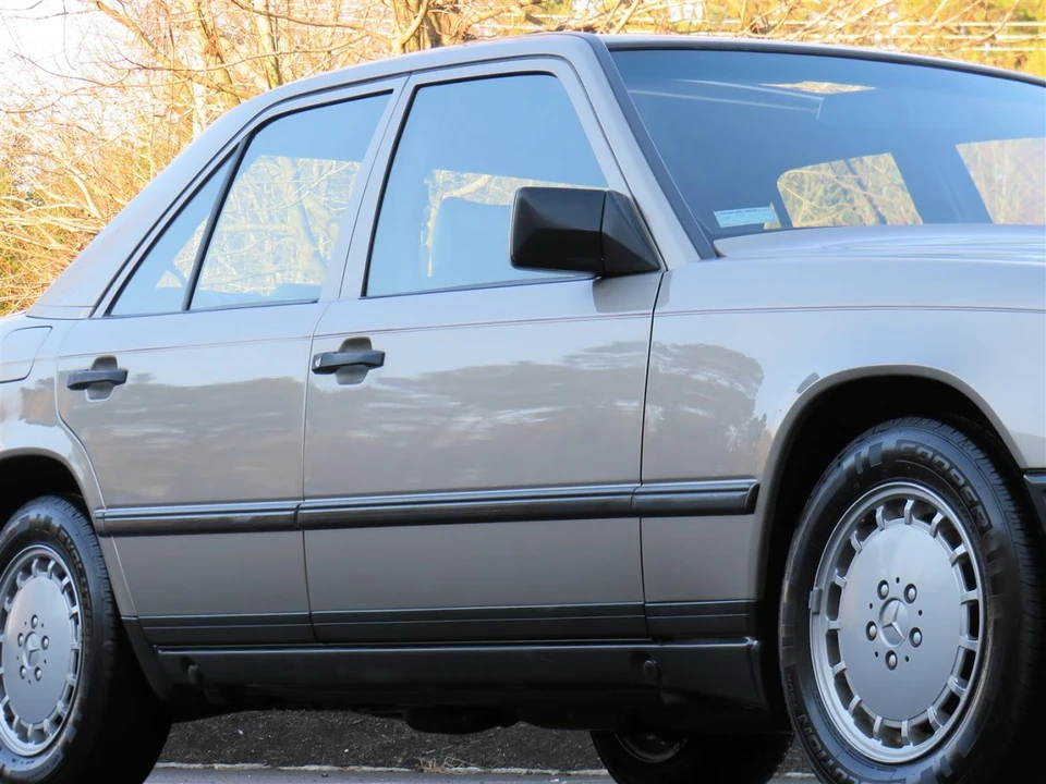 1989 Mercedes-Benz W124 E-Class - Image 20 of 31