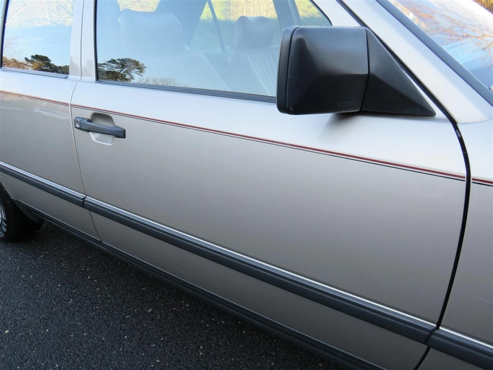 1989 Mercedes-Benz W124 E-Class - Image 25 of 31