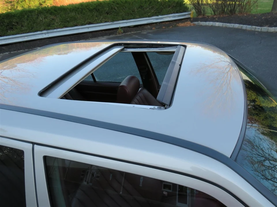 1989 Mercedes-Benz W124 E-Class - Image 27 of 31