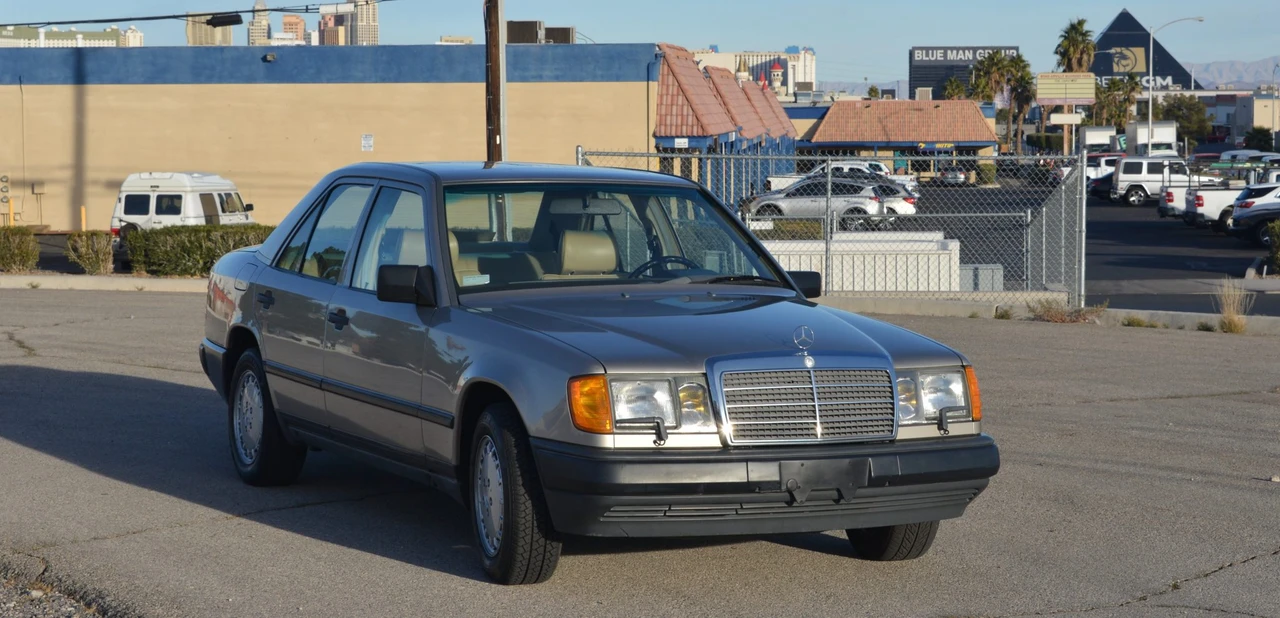 1989 Mercedes-Benz W124 E-Class - Image 4 of 31