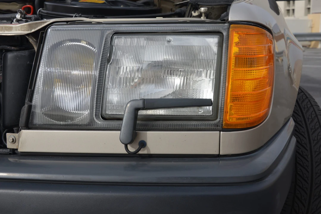 1989 Mercedes-Benz W124 E-Class - Image 18 of 31