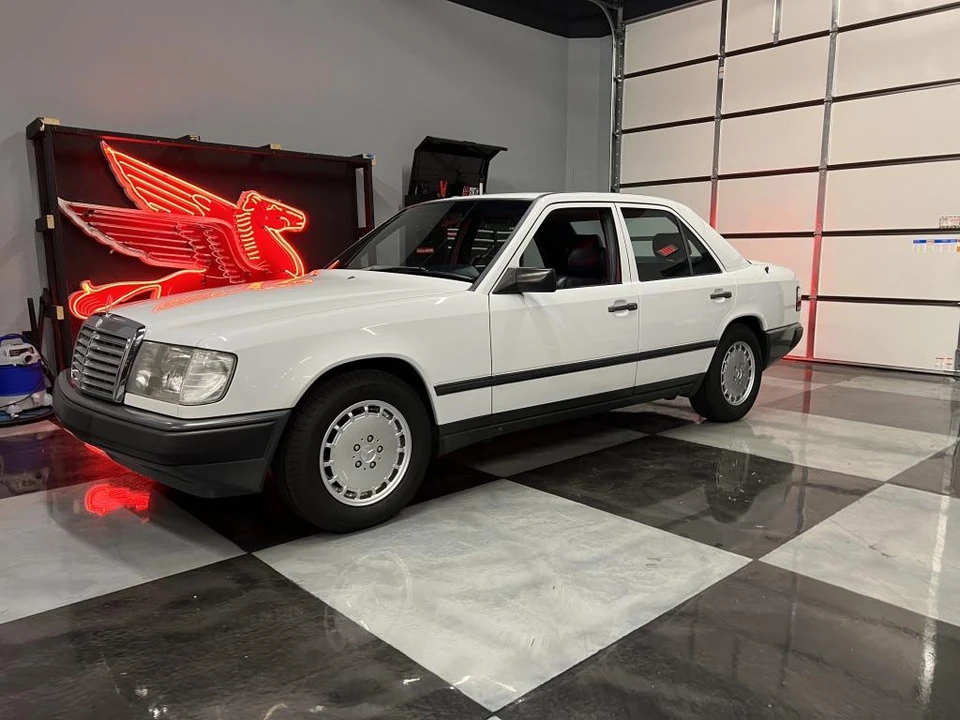1989 Mercedes-Benz W124 E-Class - Image 12 of 31