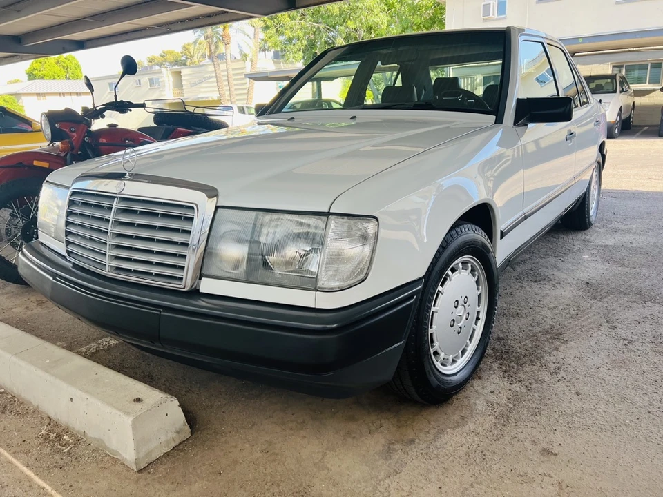 1989 Mercedes-Benz W124 E-Class - Image 21 of 31