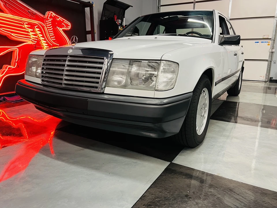 1989 Mercedes-Benz W124 E-Class - Image 15 of 31