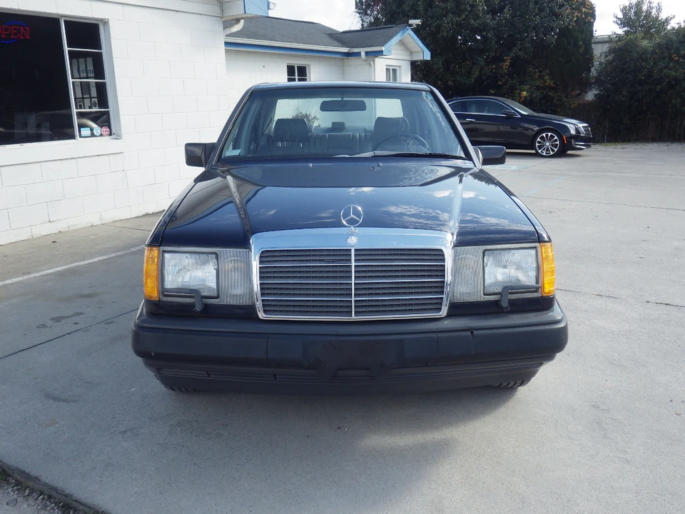 1989 Mercedes-Benz W124 E-Class - Image 3 of 31