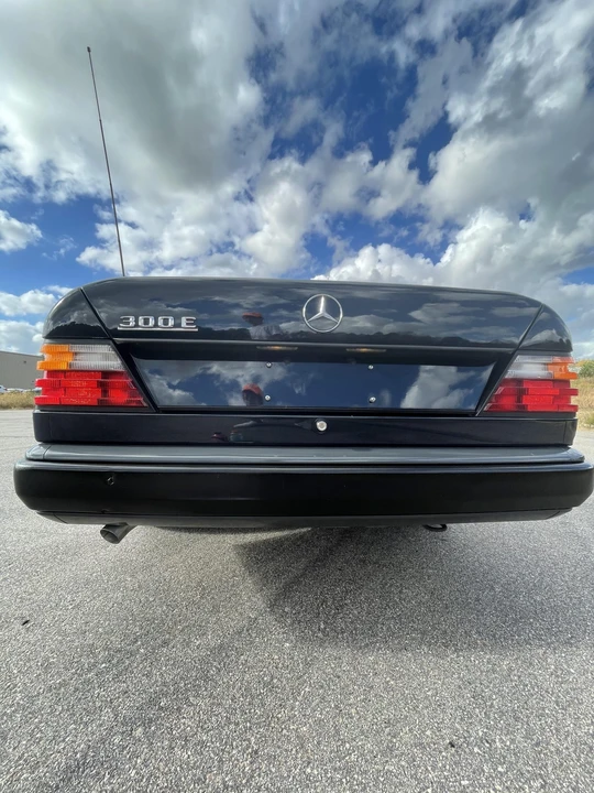 1989 Mercedes-Benz W124 E-Class - Image 11 of 31