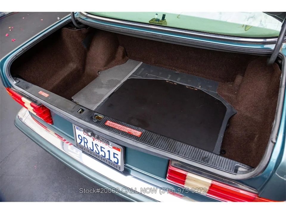 1989 Mercedes-Benz W126 S-Class Sedan - Image 30 of 31