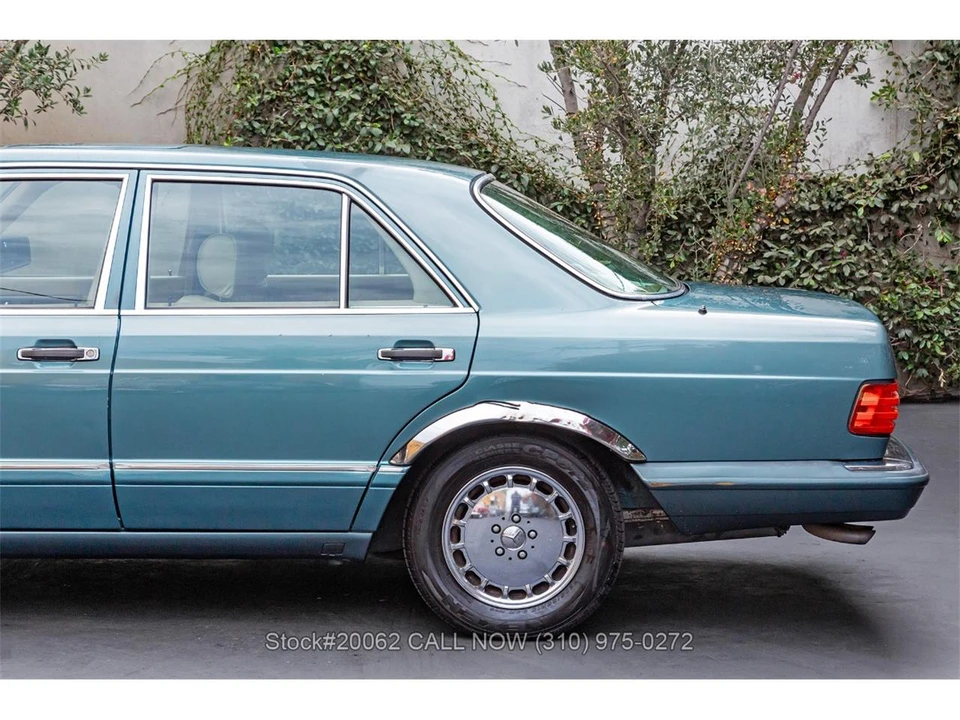 1989 Mercedes-Benz W126 S-Class Sedan - Image 12 of 31
