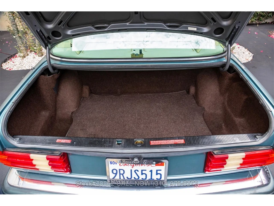 1989 Mercedes-Benz W126 S-Class Sedan - Image 25 of 31