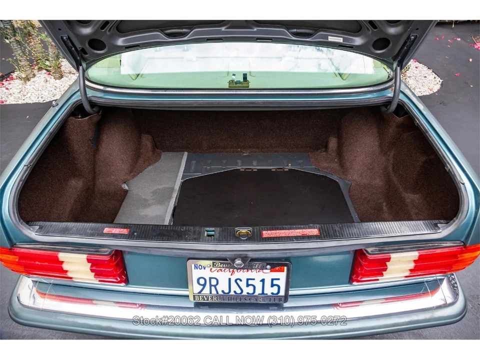 1989 Mercedes-Benz W126 S-Class Sedan - Image 29 of 31