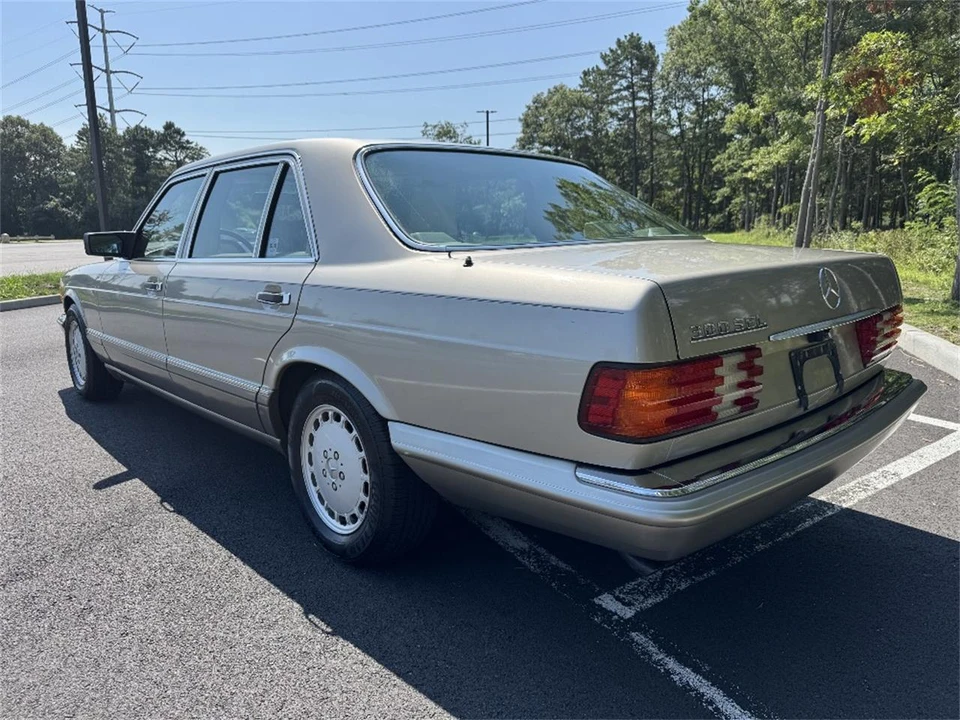 1989 Mercedes-Benz W126 S-Class Sedan - Image 7 of 31