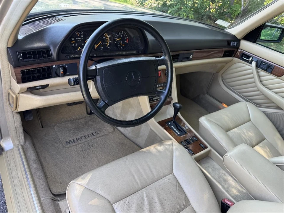 1989 Mercedes-Benz W126 S-Class Sedan - Image 19 of 31
