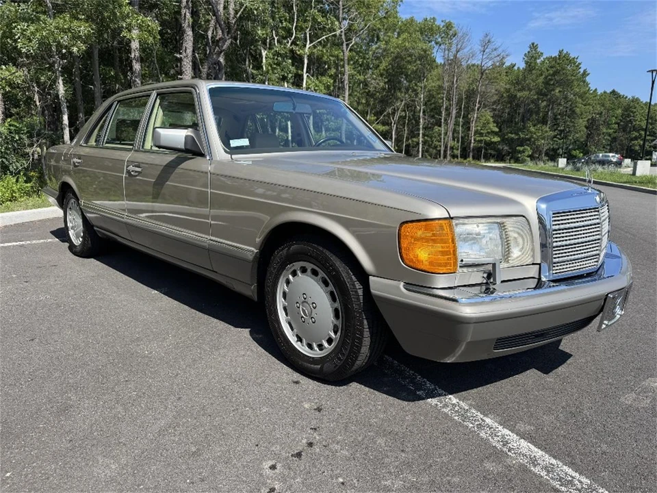 1989 Mercedes-Benz W126 S-Class Sedan - Image 3 of 31