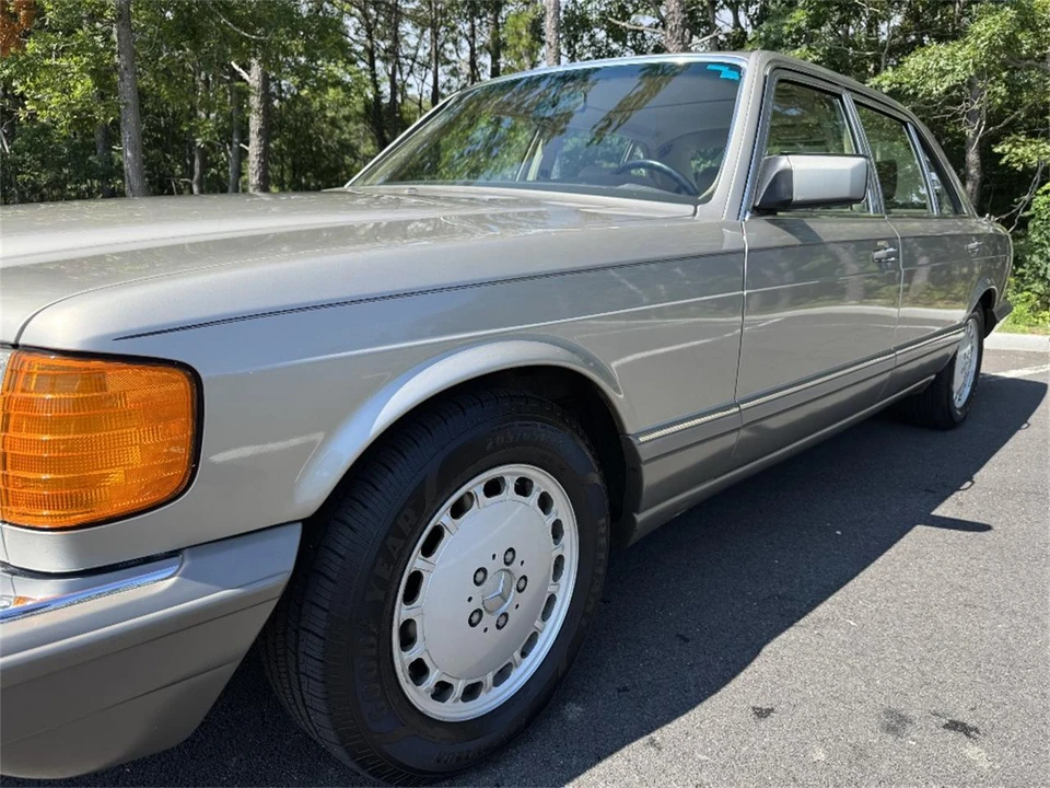 1989 Mercedes-Benz W126 S-Class Sedan - Image 11 of 31