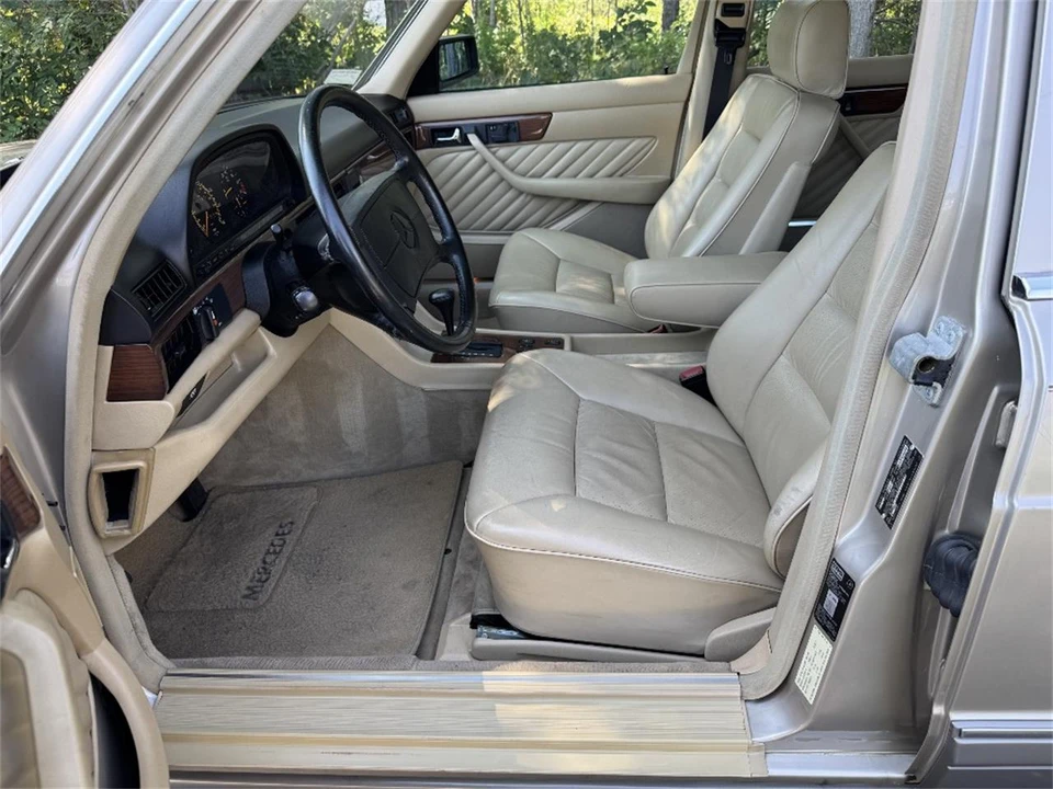 1989 Mercedes-Benz W126 S-Class Sedan - Image 18 of 31