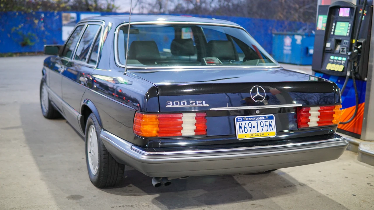 1989 Mercedes-Benz W126 S-Class Sedan - Image 6 of 31