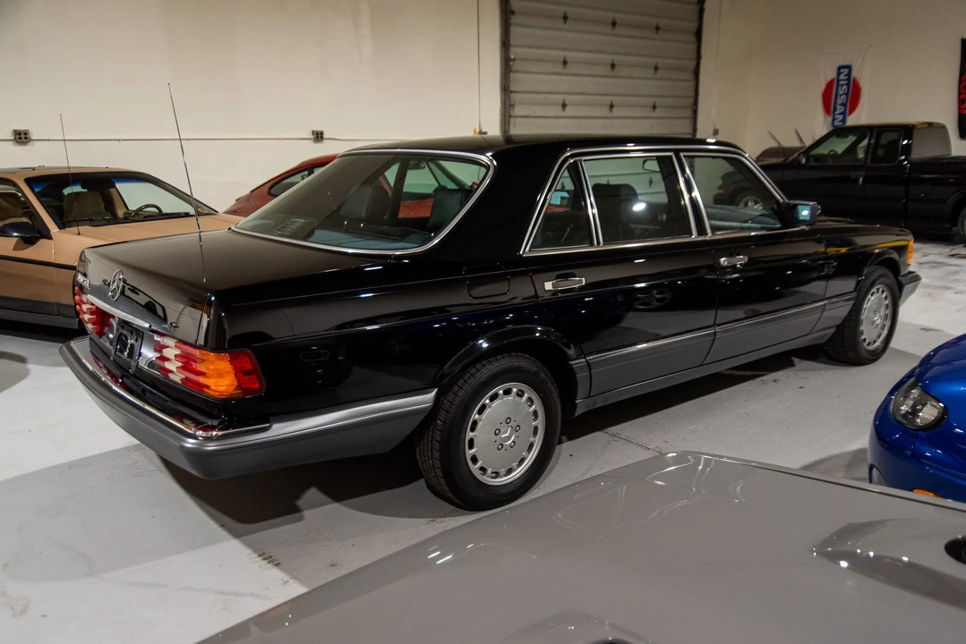1989 Mercedes-Benz W126 S-Class Sedan - Image 20 of 31