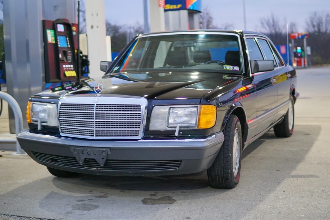 1989 Mercedes-Benz W126 S-Class Sedan - Image 2 of 31
