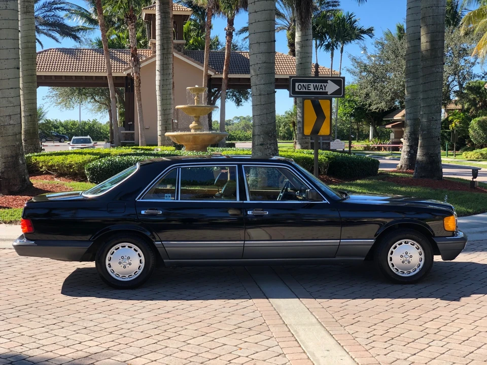 1989 Mercedes-Benz W126 S-Class Sedan - Image 3 of 31