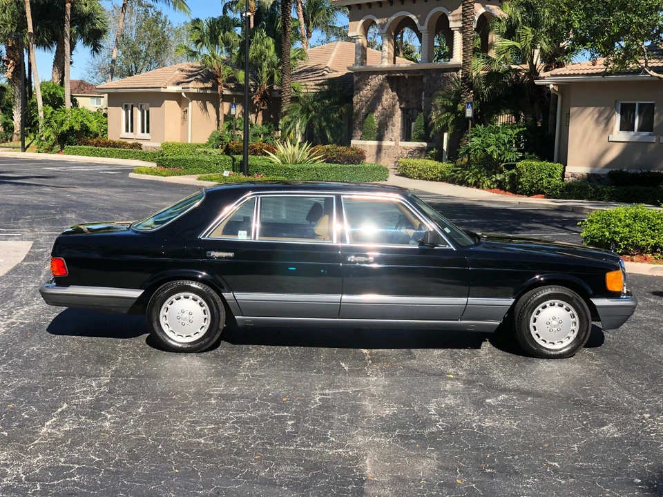 1989 Mercedes-Benz W126 S-Class Sedan - Image 2 of 31