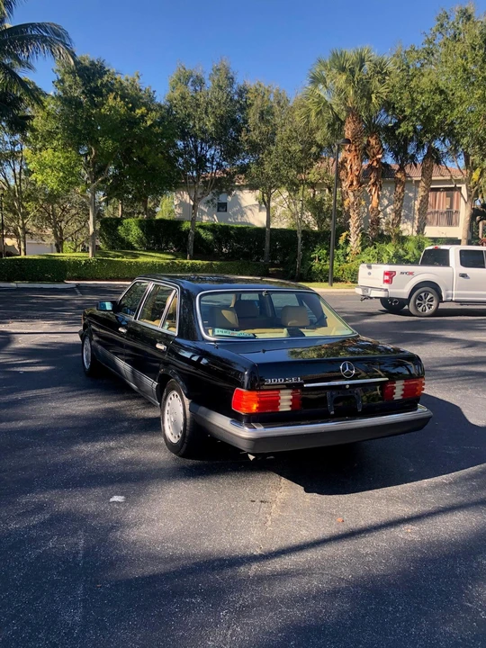 1989 Mercedes-Benz W126 S-Class Sedan - Image 20 of 31
