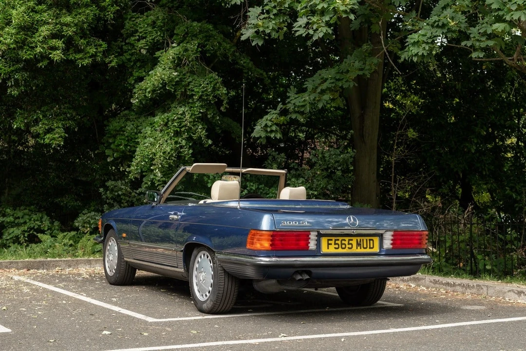 1989 Mercedes-Benz R107 SL-Class - Image 16 of 30